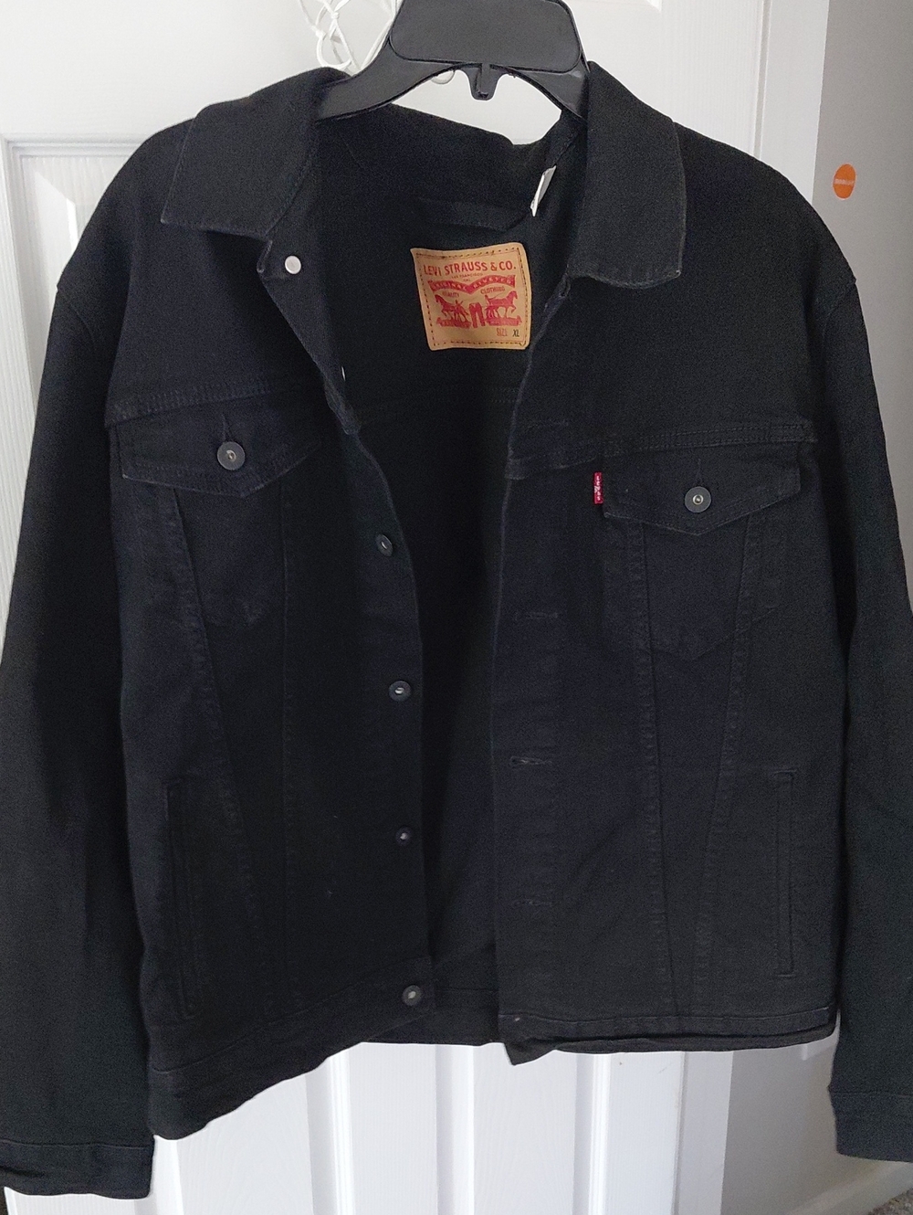 Levi's Black Denim Trucker Jacket - Classic Button-Up